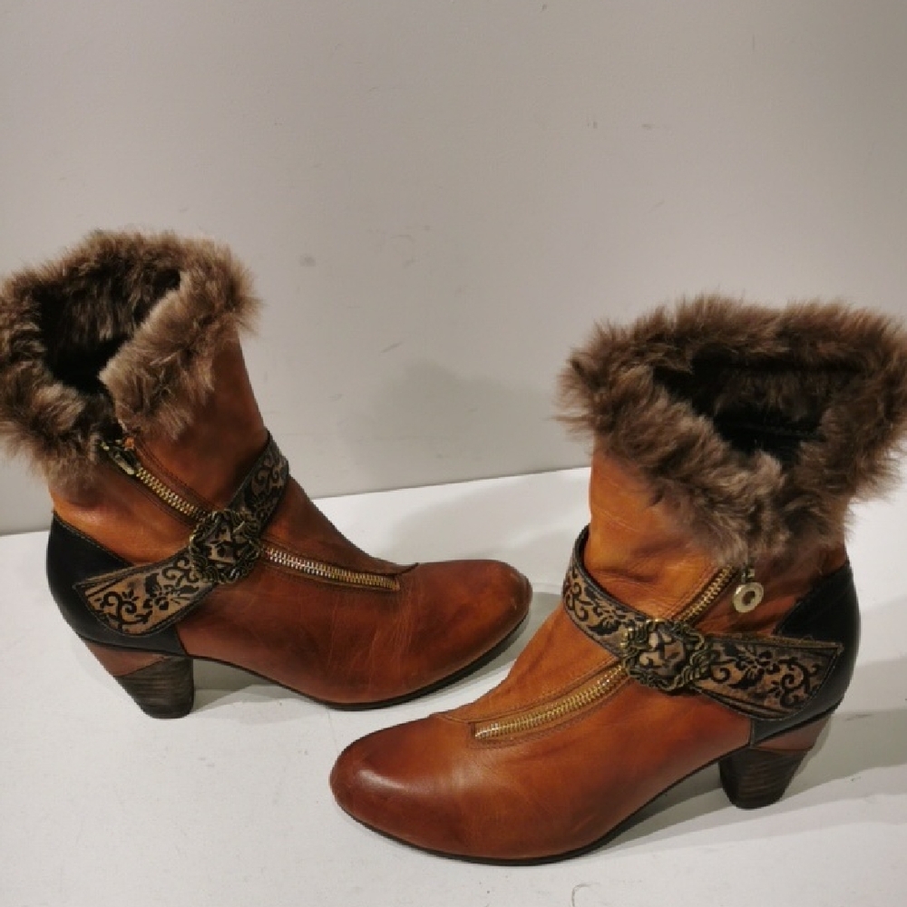 Finesse Women's Leather Brown Fur-Lined Ankle Boots